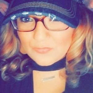 Meet your Posher, Lydia